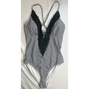 Cupshe Swimsuit One Piece Black White‎ Stripe Size L NWT